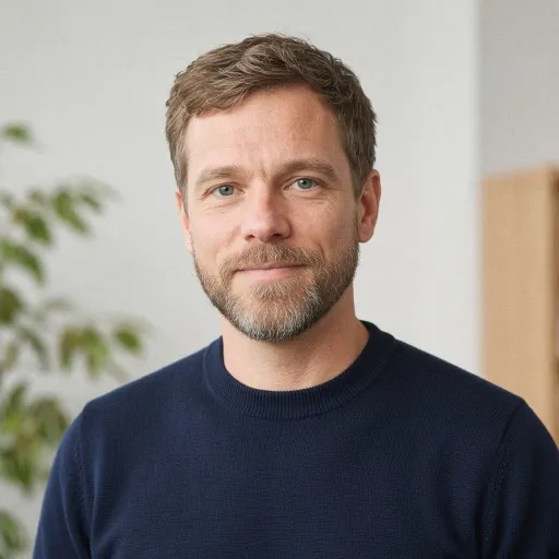 Portrait of Henrik Sjöberg, staff engineer, payments