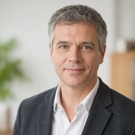 Portrait of Viktor Hedlund, sales lead, Nordics